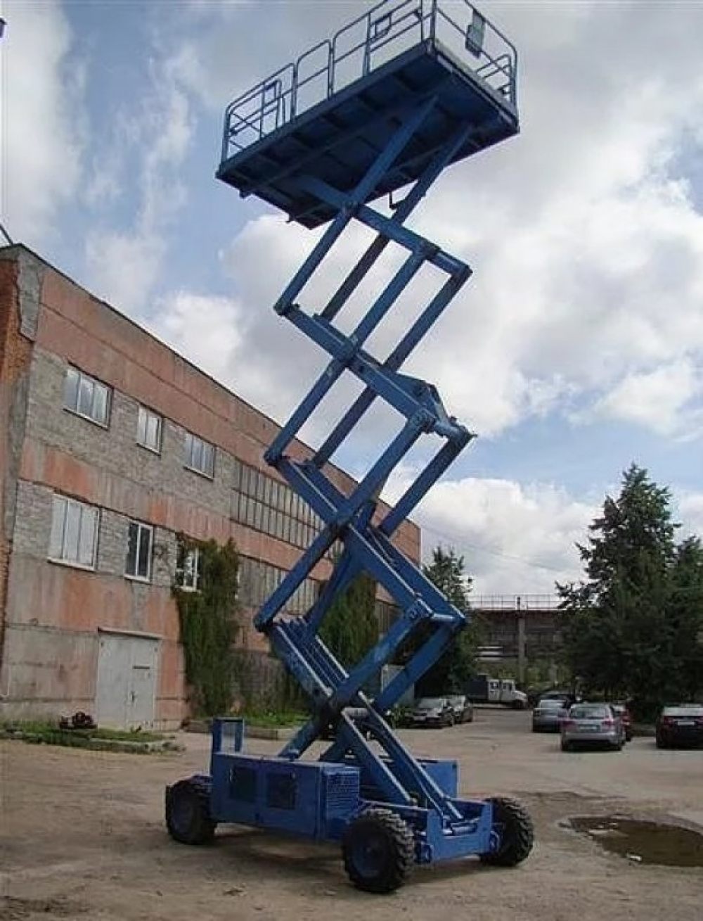 Подъемник Upright LX14 взять в аренду, заказать, цены, услуги - Южно-Сахалинск