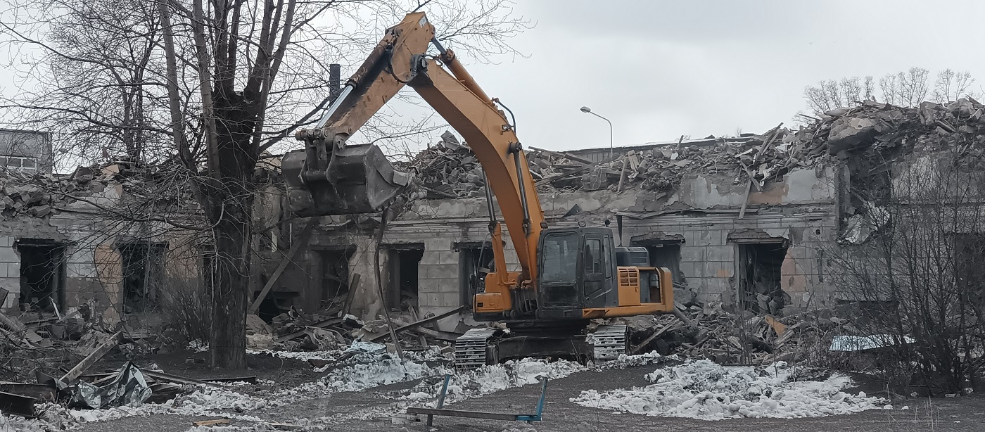 Демонтажные работы, услуги спецтехники в Александровске-Сахалинском