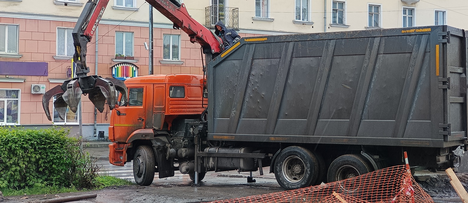 Продажа ломовозов в Холмске